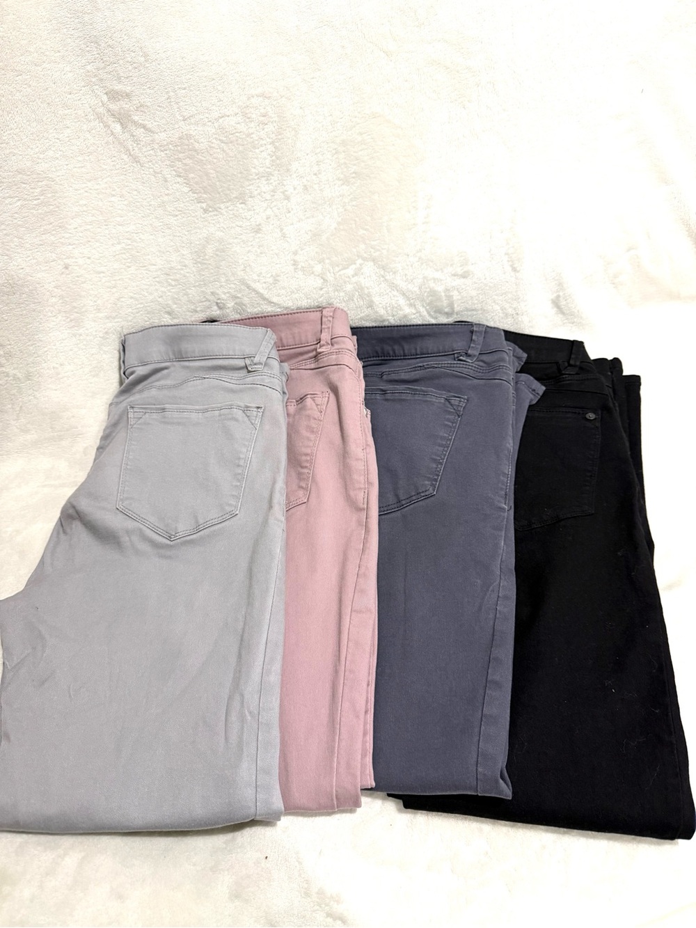 Bundle 4 pants Wit & Wisdom Slim Ankle Crop Pants Used